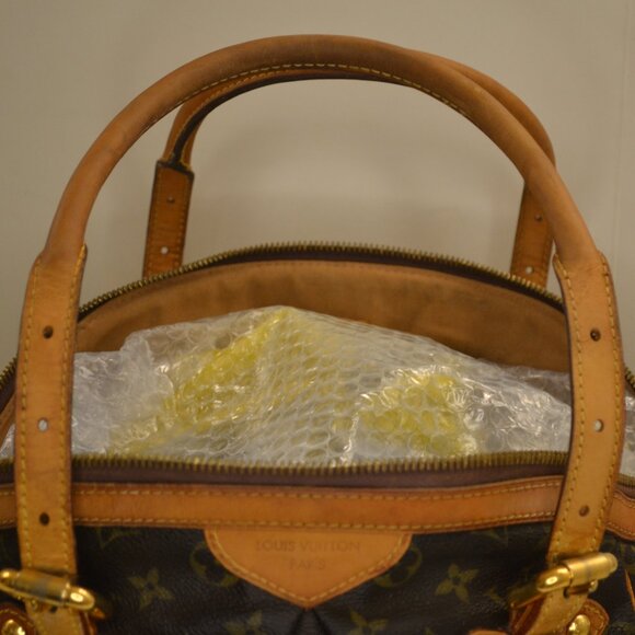 Authentic Louis Vuitton Tivoli GM Monogram Shoulder Bag w/COA (GUC-Rare-Retired) - Picture 3 of 12